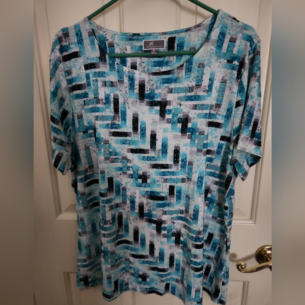 XL JM Collection Jaquard top. Very gently worn.
